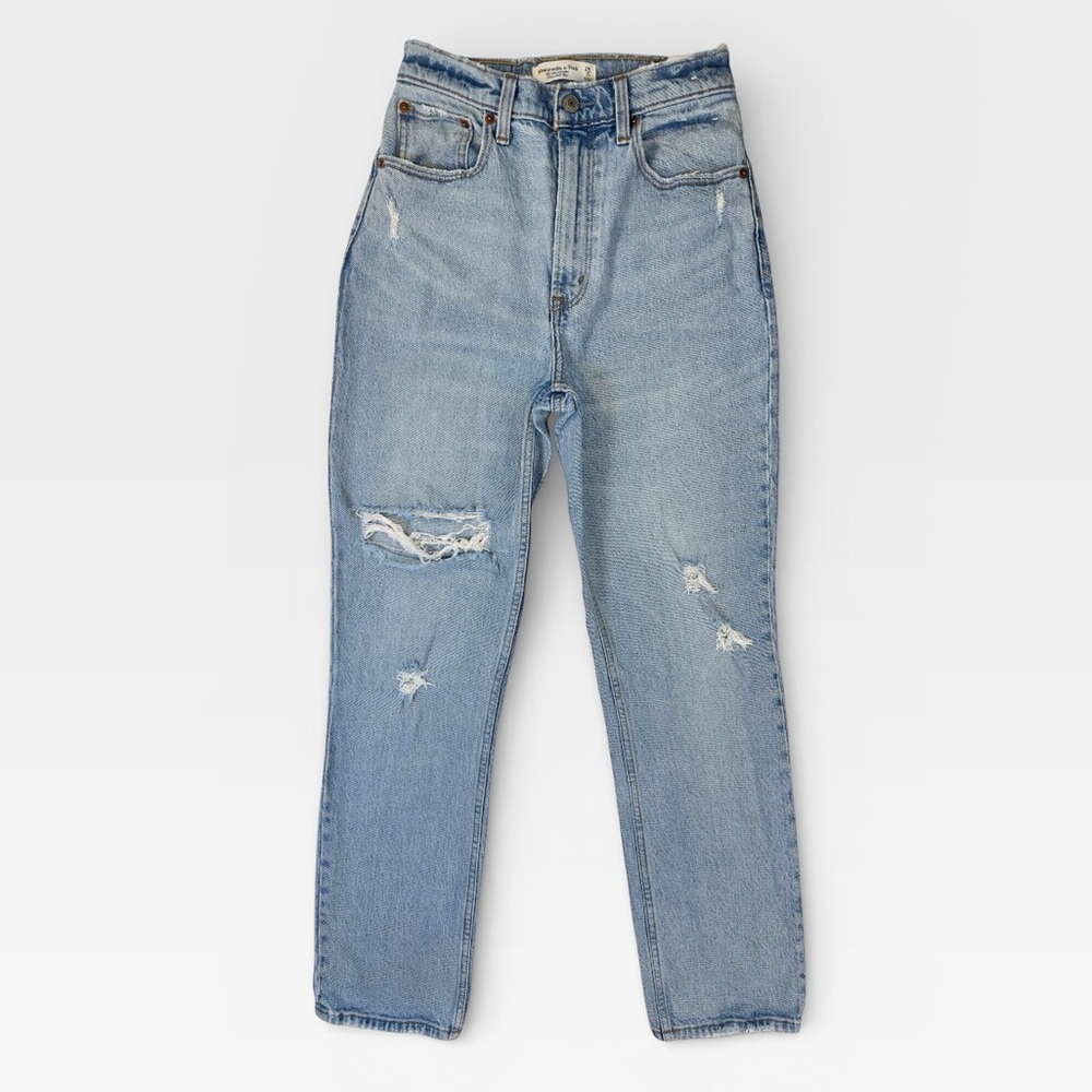 Abercrombie & Fitch 90s Straight Ultra High Rise Curve Love Light Blue Jeans 26